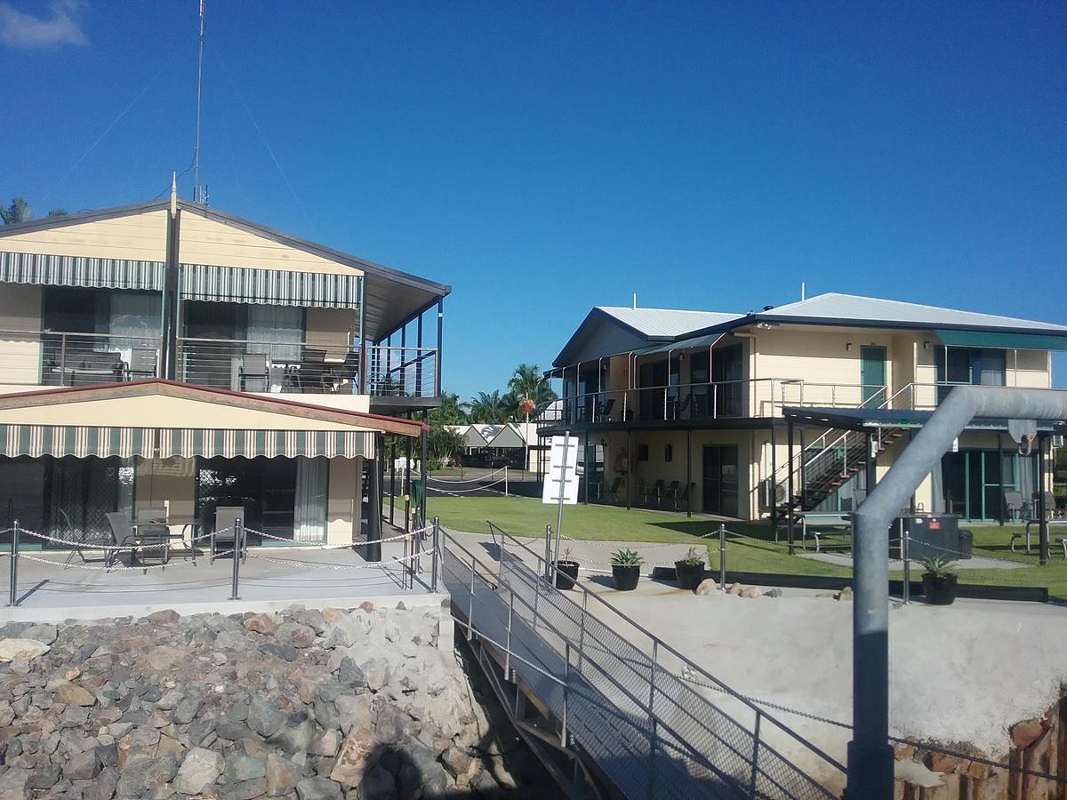Lucinda Fishing Lodge Exterior photo