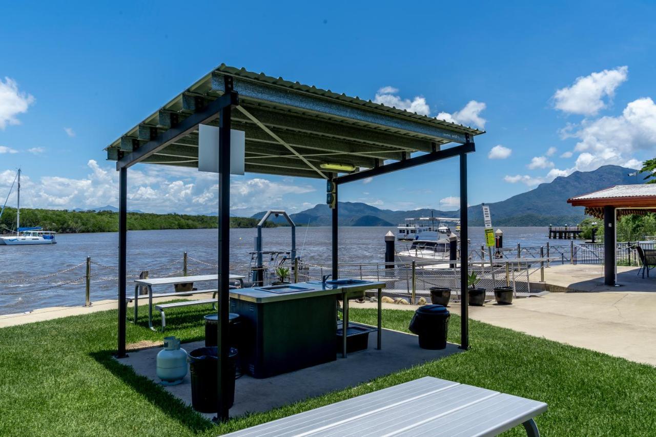 Lucinda Fishing Lodge Exterior photo