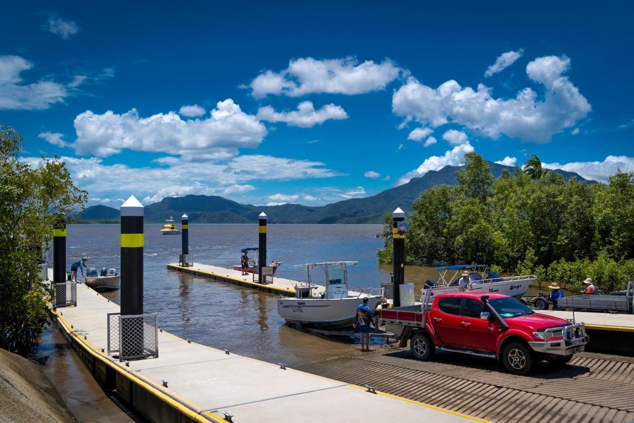 Lucinda Fishing Lodge Exterior photo