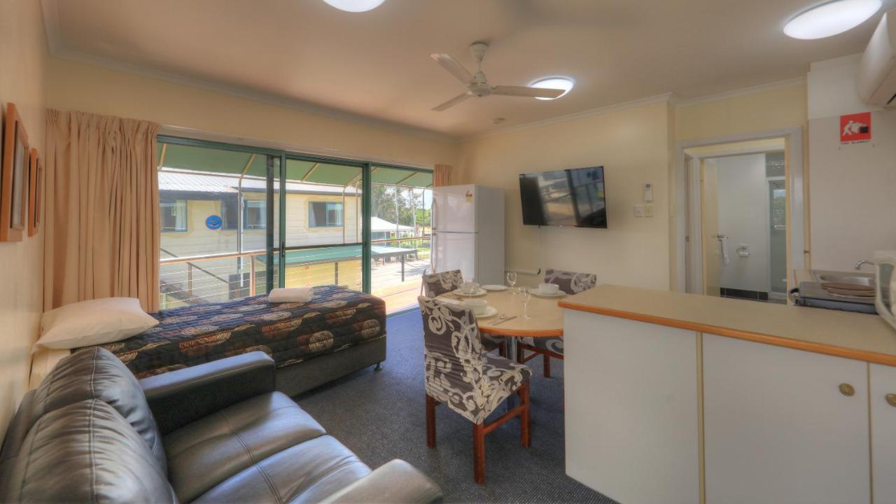 Lucinda Fishing Lodge Exterior photo